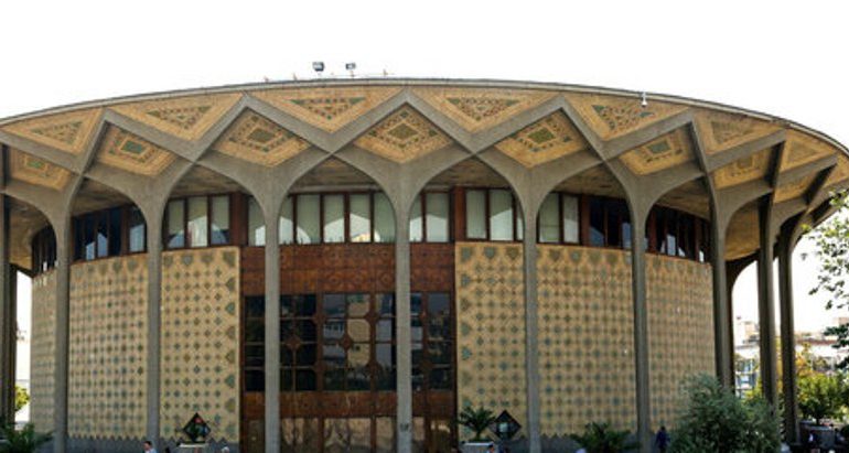 آن‌چه در تئاتر شهر اتفاق افتاده، افتخار متخصصان ایرانی است