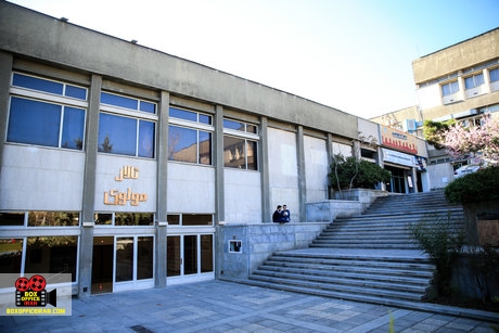 اجرای نمایش «نقل مکان» در سالن مولوی