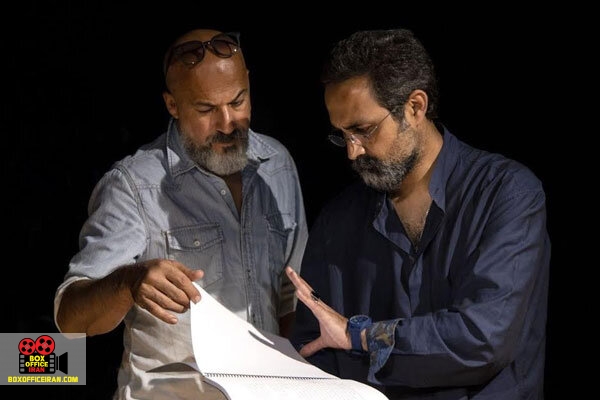 شب، داخلی، دیوار