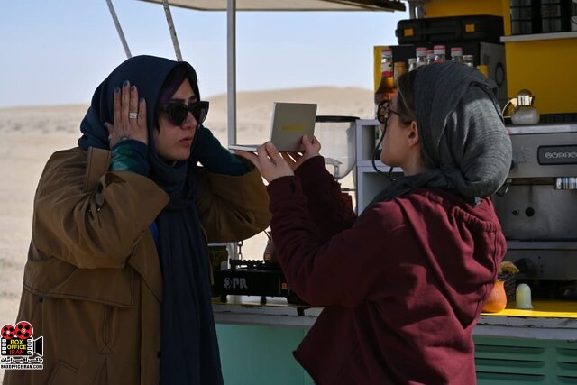 چرا گریه نمیکنی؟