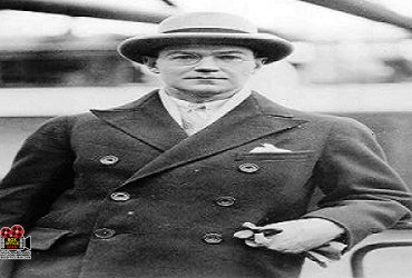 نمایشنامهنویس