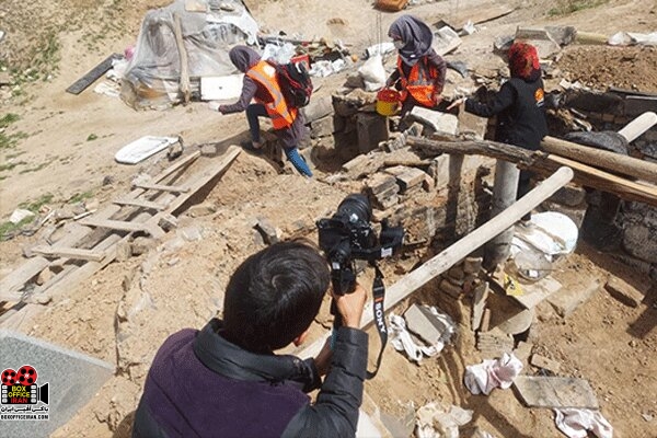 هیچکس منتظرت نیست