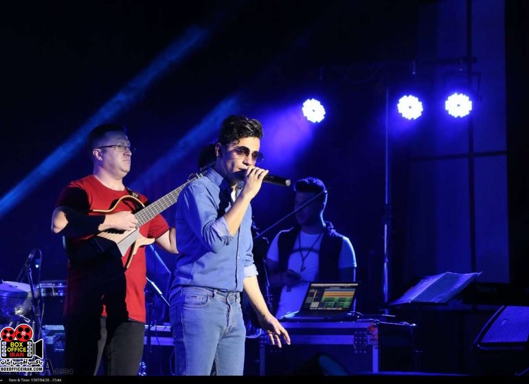 محسن ابراهیم زاده